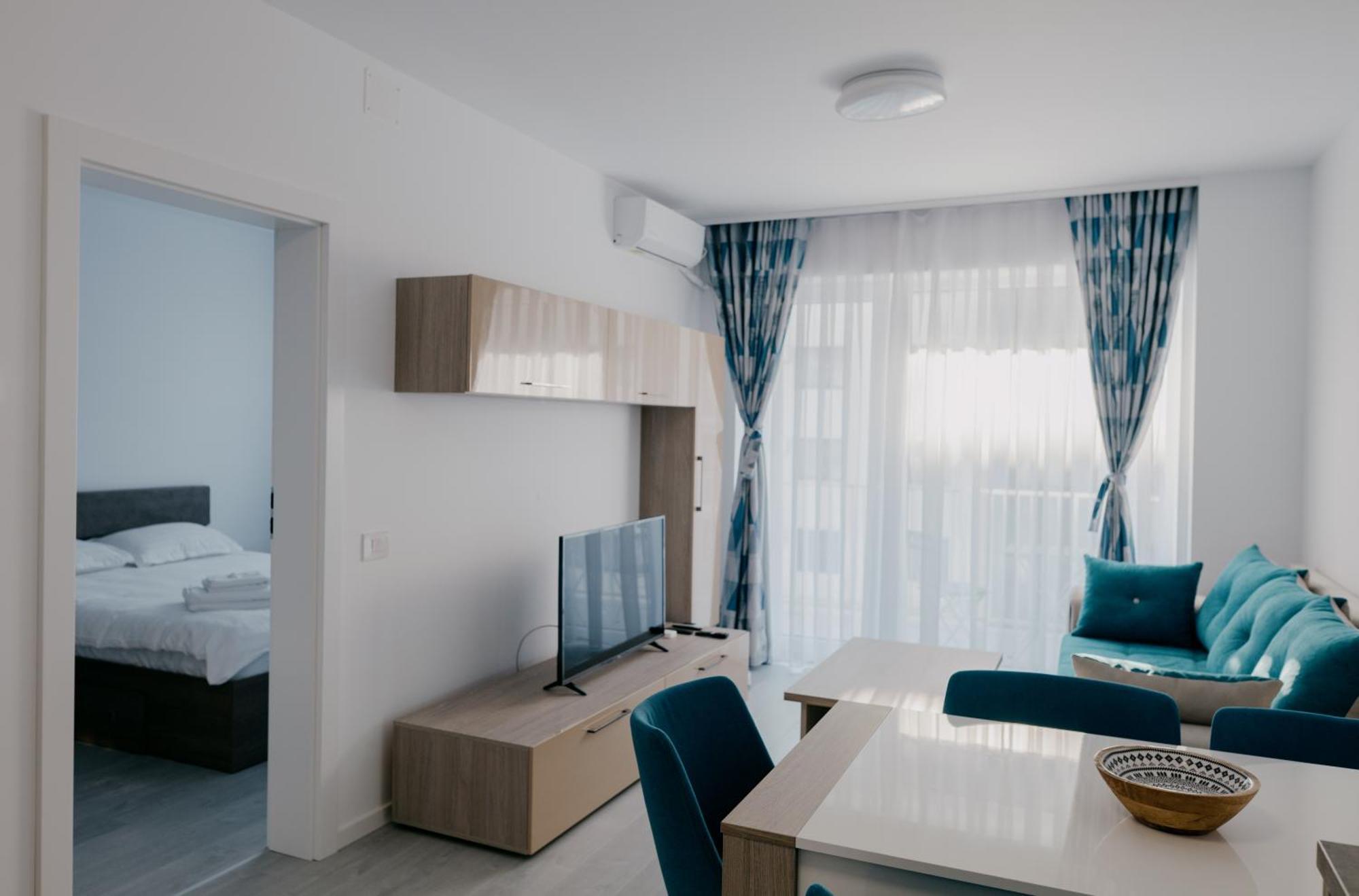 Royal Blue Property Oradea Εξωτερικό φωτογραφία