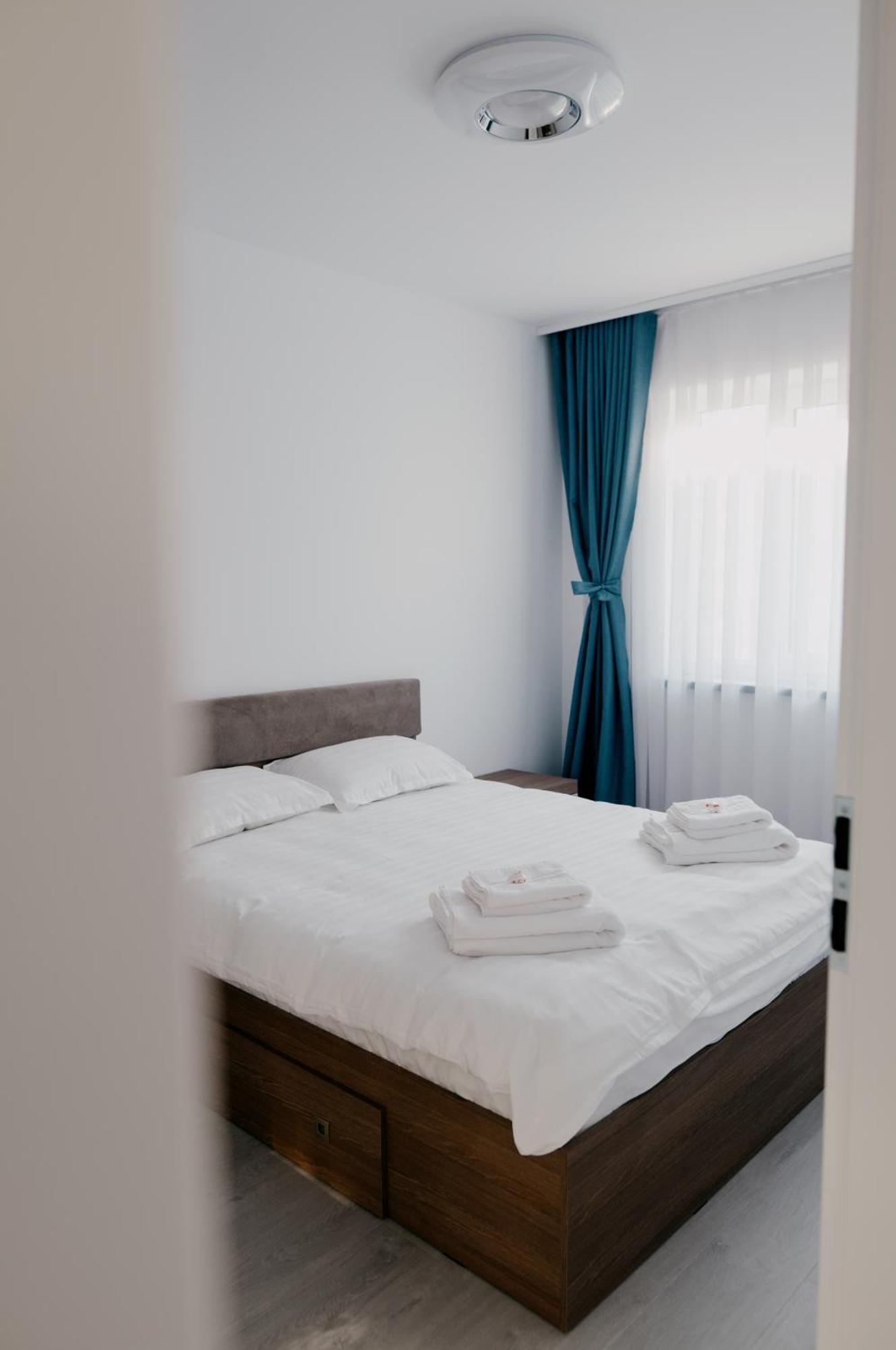 Royal Blue Property Oradea Εξωτερικό φωτογραφία