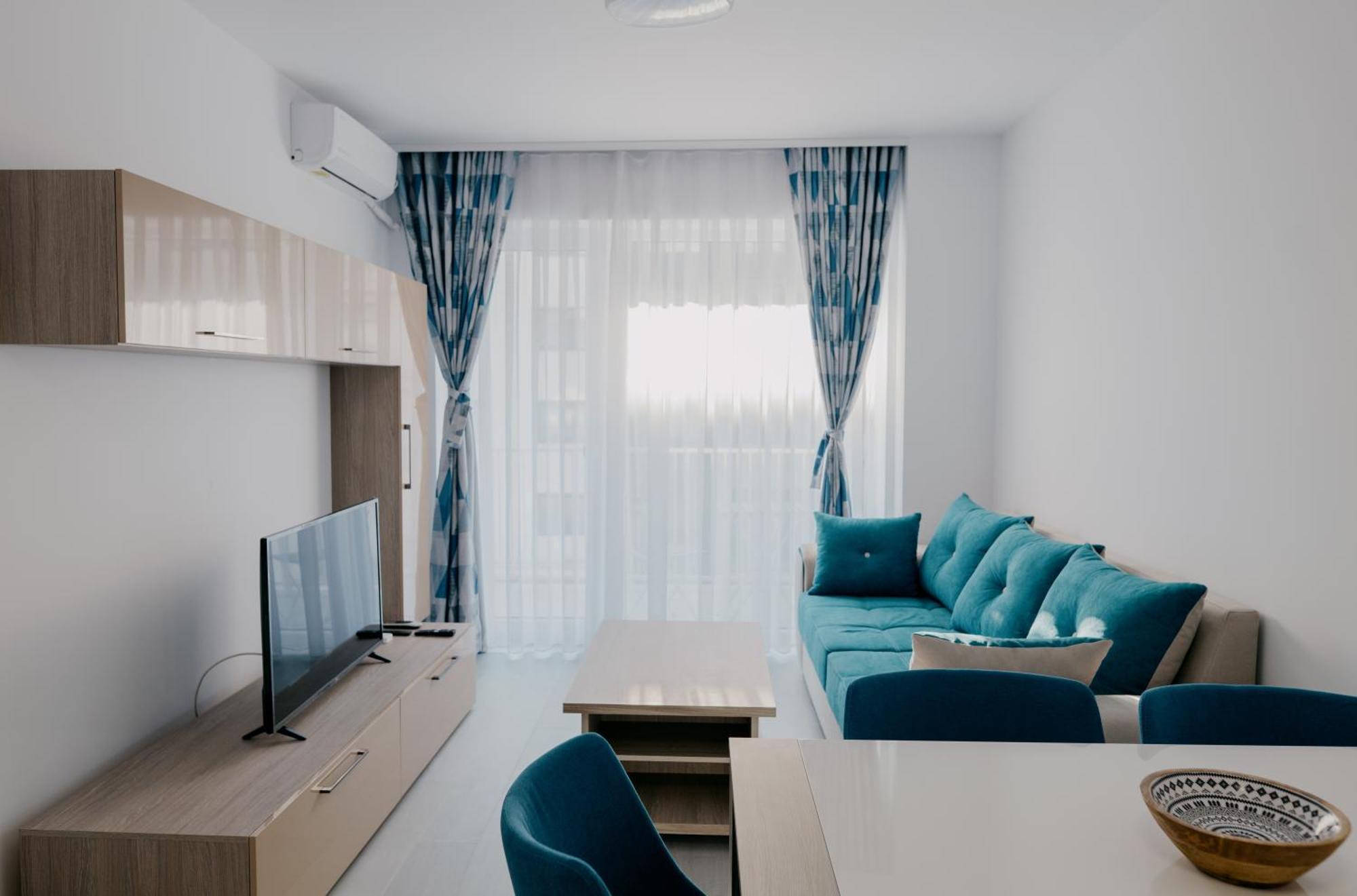Royal Blue Property Oradea Εξωτερικό φωτογραφία