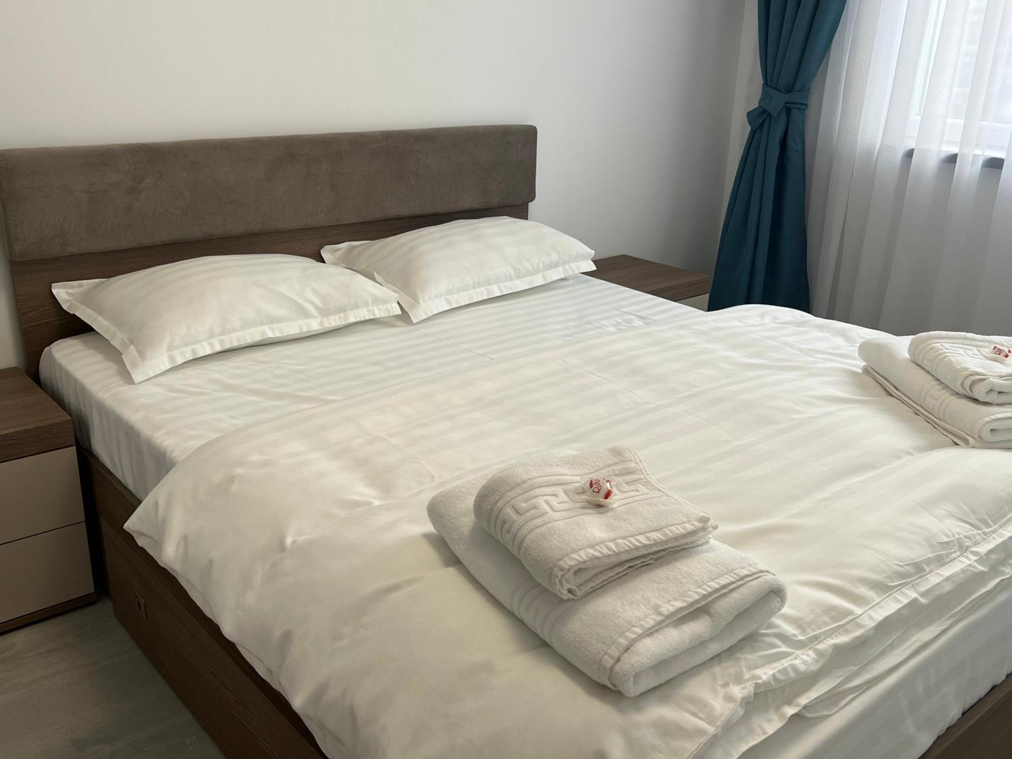 Royal Blue Property Oradea Εξωτερικό φωτογραφία